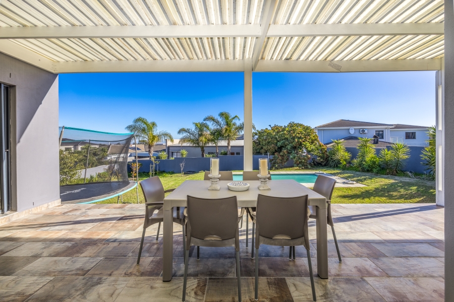 3 Bedroom Property for Sale in Deo Gracia Western Cape